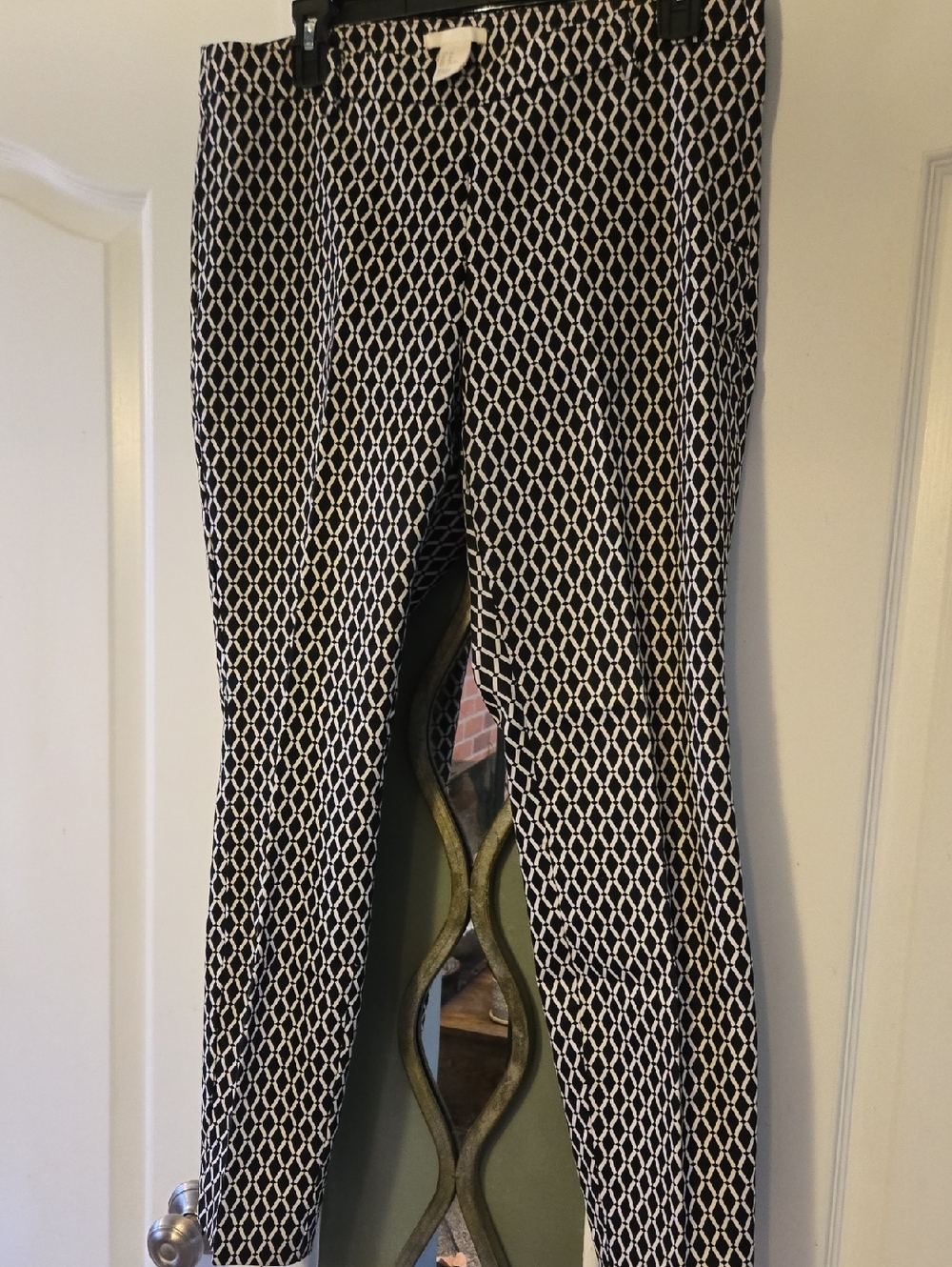 H&M Womens Black and White Geometric Print Stretch Pants, Size 10